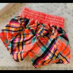 Lululemon Tracker Shorts size 6